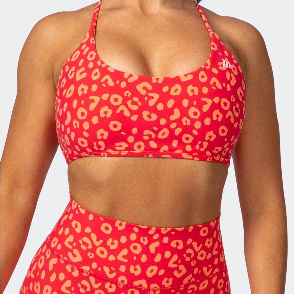 MUSCLE NATION • Workout Set - Wanderlust Bralette + Tie Up Scrunch Booty Shorts